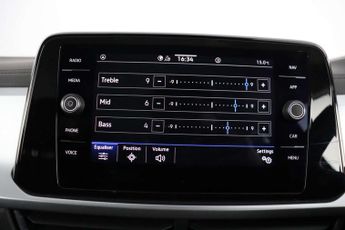 Volkswagen T-Roc 1.5 TSI Life SUV 5dr Petrol DSG Euro 6 (s/s) (150 ps)