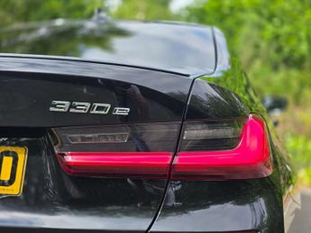 BMW 3 SERIES 2.0 330e M Sport Auto 4dr