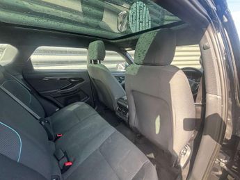 LAND ROVER RANGE ROVER EVOQUE 2.0 Range Rover Evoque R-Dynamic Auto 4WD 5dr
