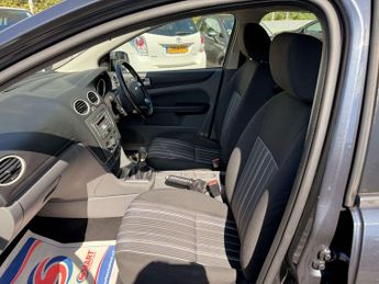 FORD FOCUS 1.6 Focus Style 100 Auto 5dr