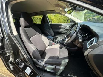 Nissan QASHQAI 1.3 Qashqai N-Connecta DiG-T Semi-Auto 5dr