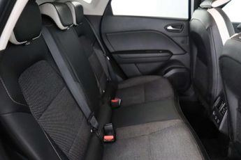 Renault Captur 1.6 E-TECH techno SUV 5dr Petrol Hybrid Auto Euro 6 (s/s) (145 p
