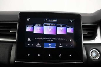 Renault Captur 1.6 E-TECH techno SUV 5dr Petrol Hybrid Auto Euro 6 (s/s) (145 p