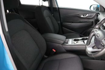 Hyundai KONA 39kWh Premium SUV 5dr Electric Auto (10.5kW Charger) (136 ps)
