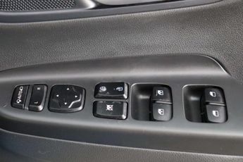 Hyundai KONA 39kWh Premium SUV 5dr Electric Auto (10.5kW Charger) (136 ps)