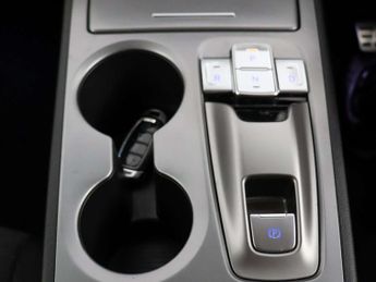 Hyundai KONA 39kWh Premium SUV 5dr Electric Auto (10.5kW Charger) (136 ps)