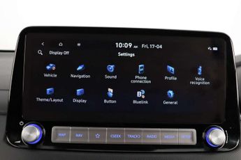 Hyundai KONA 39kWh Premium SUV 5dr Electric Auto (10.5kW Charger) (136 ps)
