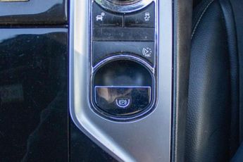 JAGUAR XF 2.2 XF R-Sport D Auto 4dr