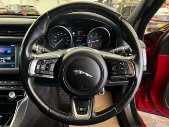 JAGUAR XF 2.0 XF R-Sport D Auto 4dr