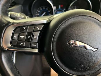 JAGUAR XF 2.0 XF R-Sport D Auto 4dr