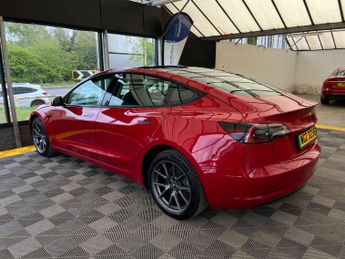 TESLA MODEL 3 Model 3 Long Range AWD 4WD 4dr
