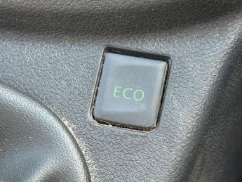 RENAULT Trafic 1.6 dCi ENERGY 29 Business+ Panel Van 5dr Diesel Manual LWB Stan