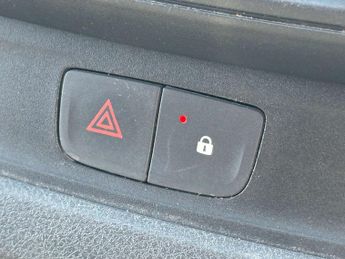 RENAULT Trafic 1.6 dCi ENERGY 29 Business+ Panel Van 5dr Diesel Manual LWB Stan