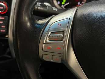 Nissan NP300 NAVARA 2.3 NP300 Navara N-Connecta dCi 4WD