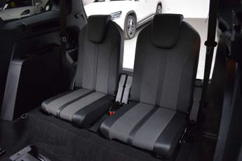 PEUGEOT 5008 1.5 5008 Allure Premium Blue HDi S/S Auto 5dr