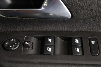 Vauxhall Mokka Electric 50kWh GS SUV 5dr Electric Auto (136 ps)