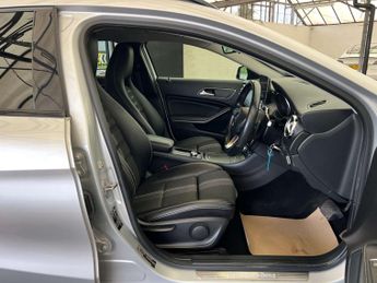 MERCEDES-BENZ GLA 1.6 GLA 180 Urban Edition Auto 5dr