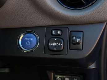 TOYOTA YARIS 1.5 Yaris Icon Tech VVT-i HEV CVT 5dr