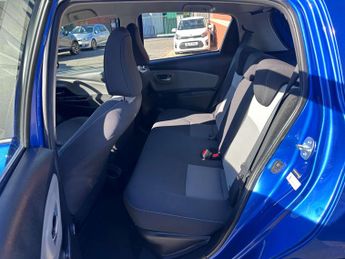 TOYOTA YARIS 1.5 Yaris Icon Tech VVT-i HEV CVT 5dr