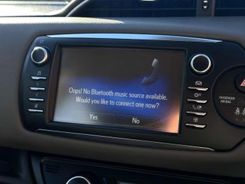 TOYOTA YARIS 1.5 Yaris Icon Tech VVT-i HEV CVT 5dr