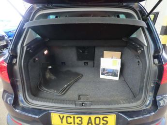 VOLKSWAGEN TIGUAN 2.0 Tiguan SE TDI BlueMotion Technology 4Motion Semi-Auto 4WD 5d