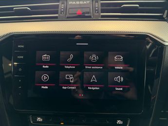 VOLKSWAGEN PASSAT 2.0 Passat R-Line TDI Semi-Auto 5dr