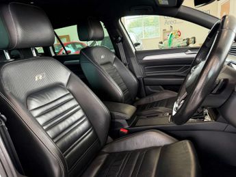 VOLKSWAGEN PASSAT 2.0 Passat R-Line TDI Semi-Auto 5dr