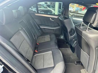 MERCEDES-BENZ E-CLASS 2.1 E250 Sport CDi BlueEfficiency Auto 4dr