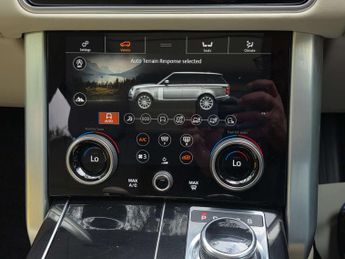 LAND ROVER RANGE ROVER 4.4 Range Rover Vogue SE SDV8 Auto 4WD 5dr