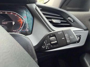 BMW 1 SERIES 1.5 116D SE Auto 5dr