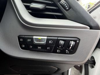 BMW 1 SERIES 1.5 116D SE Auto 5dr