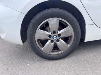 BMW 1 SERIES 1.5 116D SE Auto 5dr