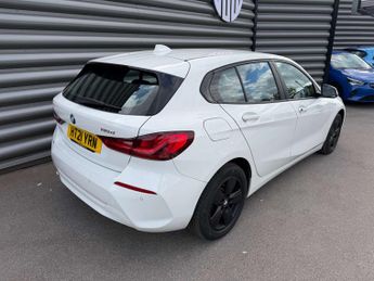 BMW 1 SERIES 1.5 116D SE Auto 5dr