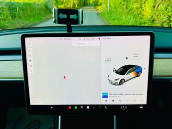 TESLA MODEL 3 Model 3 Performance AWD 4WD 4dr