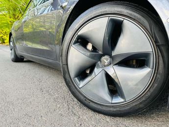 TESLA MODEL 3 Model 3 Performance AWD 4WD 4dr