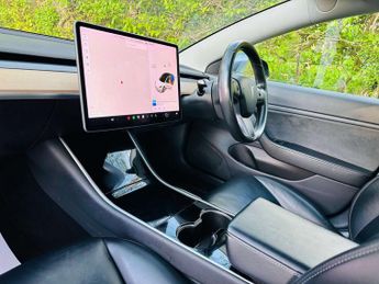 TESLA MODEL 3 Model 3 Performance AWD 4WD 4dr