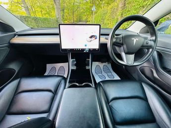 TESLA MODEL 3 Model 3 Performance AWD 4WD 4dr