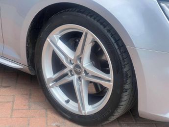 Audi A4 2.0 A4 S Line TDI Semi-Auto 5dr