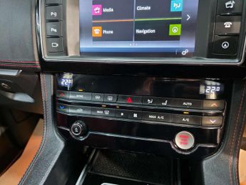 Jaguar F-Pace 2.0 D240 R-Sport SUV 5dr Diesel Auto AWD Euro 6 (s/s) (240 ps)