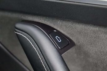 Tesla Model Y SUV 5dr Electric Auto RWD (346 ps)