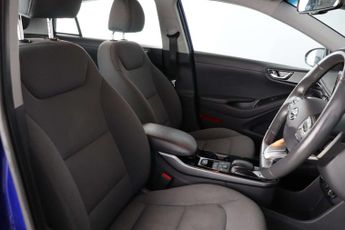Hyundai IONIQ 38.3kWh Premium Hatchback 5dr Electric Auto (136 ps)