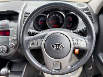Kia Soul 1.6 CRDi Tempest SUV 5dr Diesel Auto Euro 4 (126 bhp)