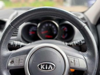 Kia Soul 1.6 CRDi Tempest SUV 5dr Diesel Auto Euro 4 (126 bhp)