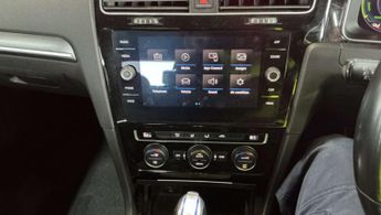 Volkswagen Golf 1.4 TSI 8.7kWh GTE Hatchback 5dr Petrol Plug-in Hybrid DSG Euro 