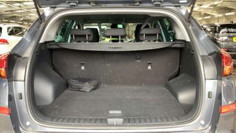 Hyundai TUCSON 1.6 CRDi MHEV SE Nav SUV 5dr Diesel Hybrid DCT Euro 6 (s/s) (136