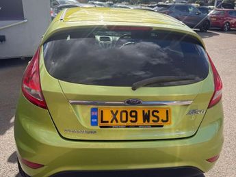 Ford FIESTA 1.6 Fiesta Titanium 120 5dr