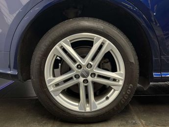 Audi Q5 2.0 Q5 S Line 40 TDI Quattro Semi-Auto 4WD 5dr