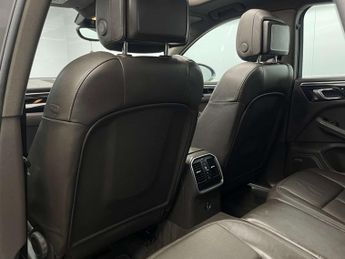 PORSCHE MACAN 3.0 Macan S Semi-Auto 4WD 5dr