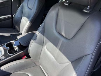 FORD MONDEO 1.5 Mondeo Titanium Auto 5dr