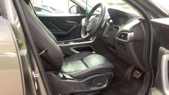 Jaguar F-PACE 3.0 F-PACE V6 S AWD D Auto 4WD 5dr